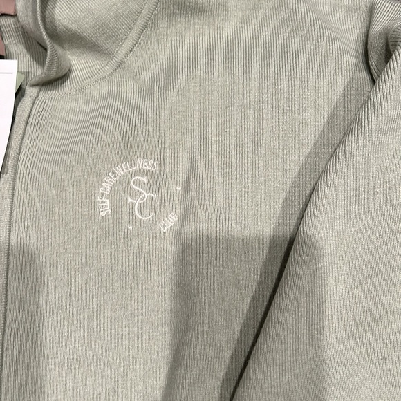 NWT H&M Loungewear set. Zip up hooded sweatshirt and joggers. - Picture 4 of 9